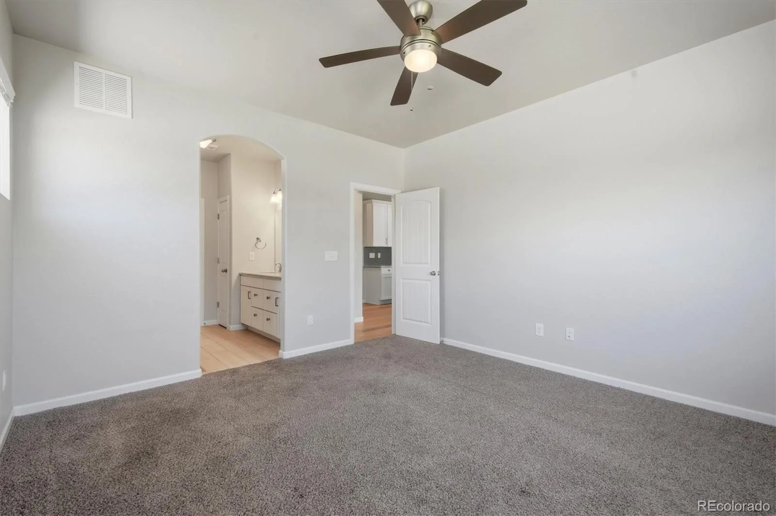 11920 Barrentine Loop Parker CO 80138 | MLS #REC8361910 07302026173839 1600 17