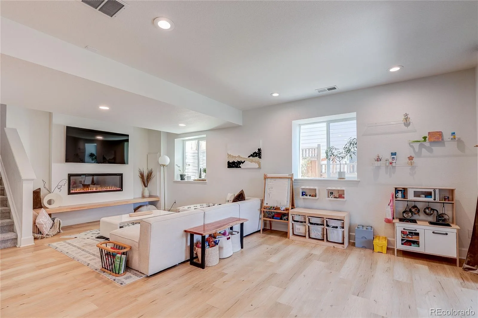 8924 Red Bud Street Parker CO 80134 | MLS #REC8365516 08122026190931 1600 33
