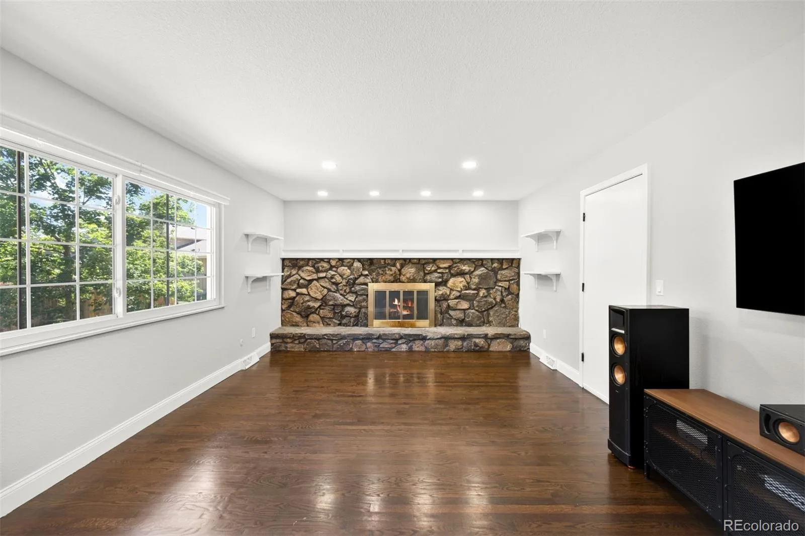 1966 S Macon Way Aurora CO 80014 MLS #REC8365814 06202026000906 1600 13