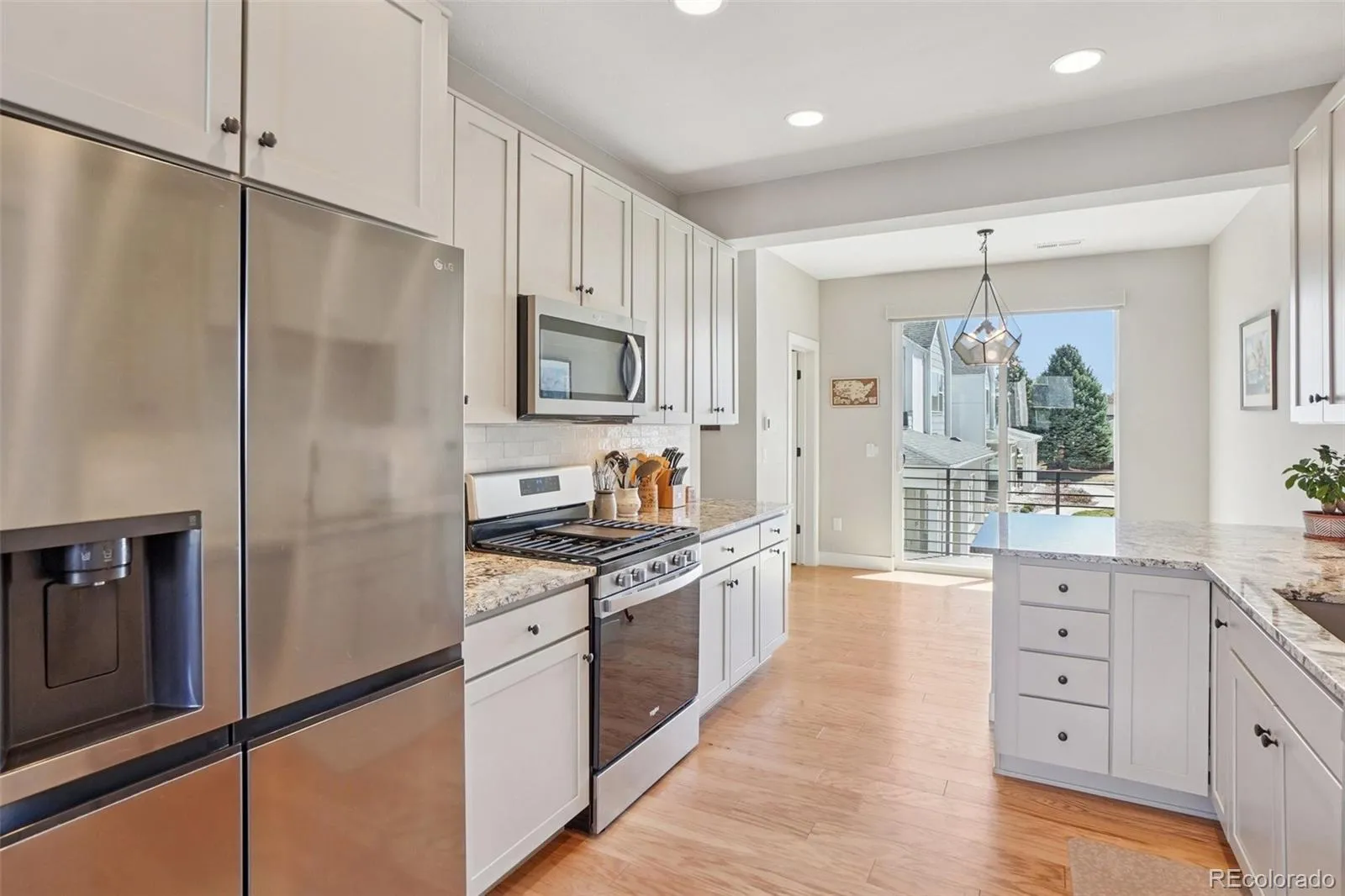 04142026014920 1600 12