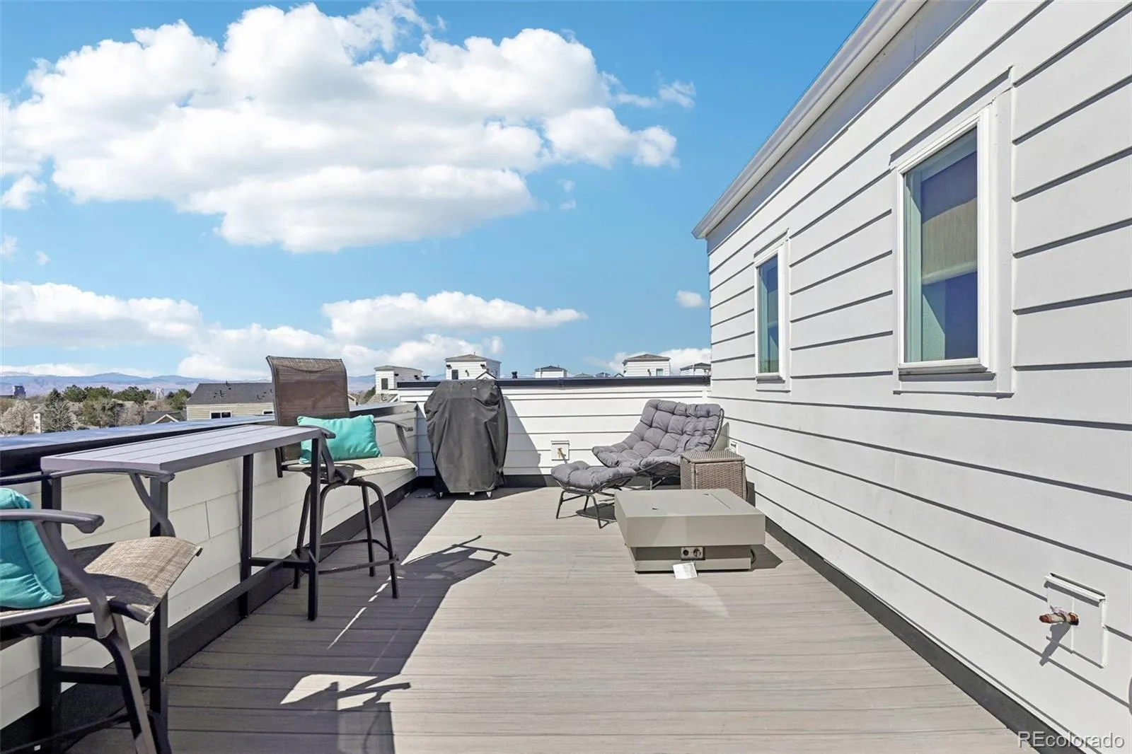 04142026014920 1600 32