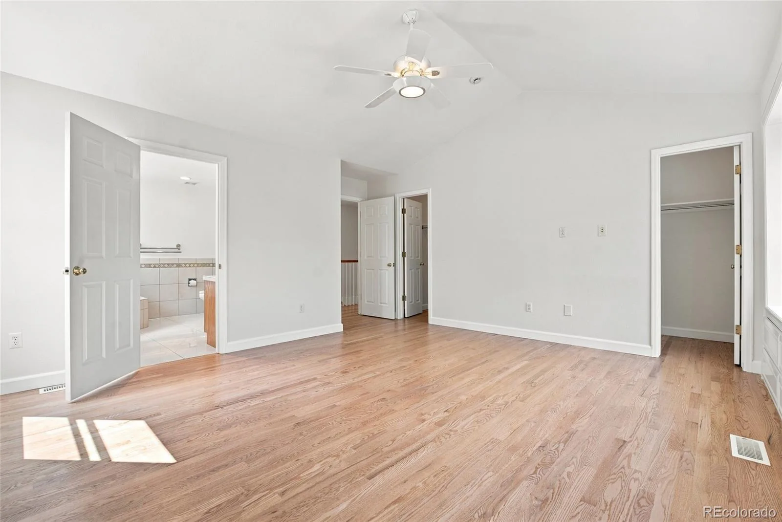 1849 S Ulster Street Denver CO 80231 | MLS #REC8367004 08212026185429 1600 29
