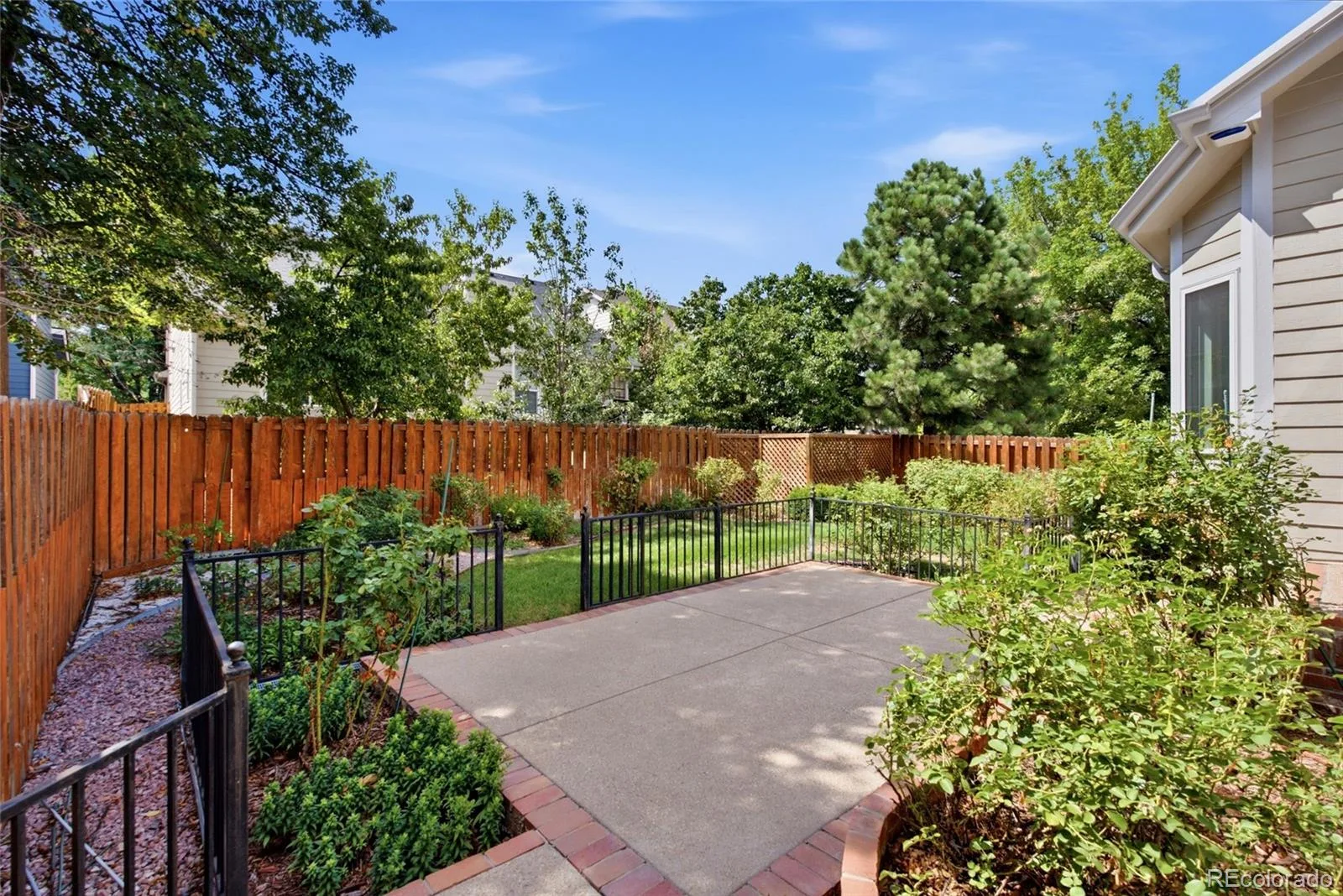 1849 S Ulster Street Denver CO 80231 | MLS #REC8367004 08212026185429 1600 34
