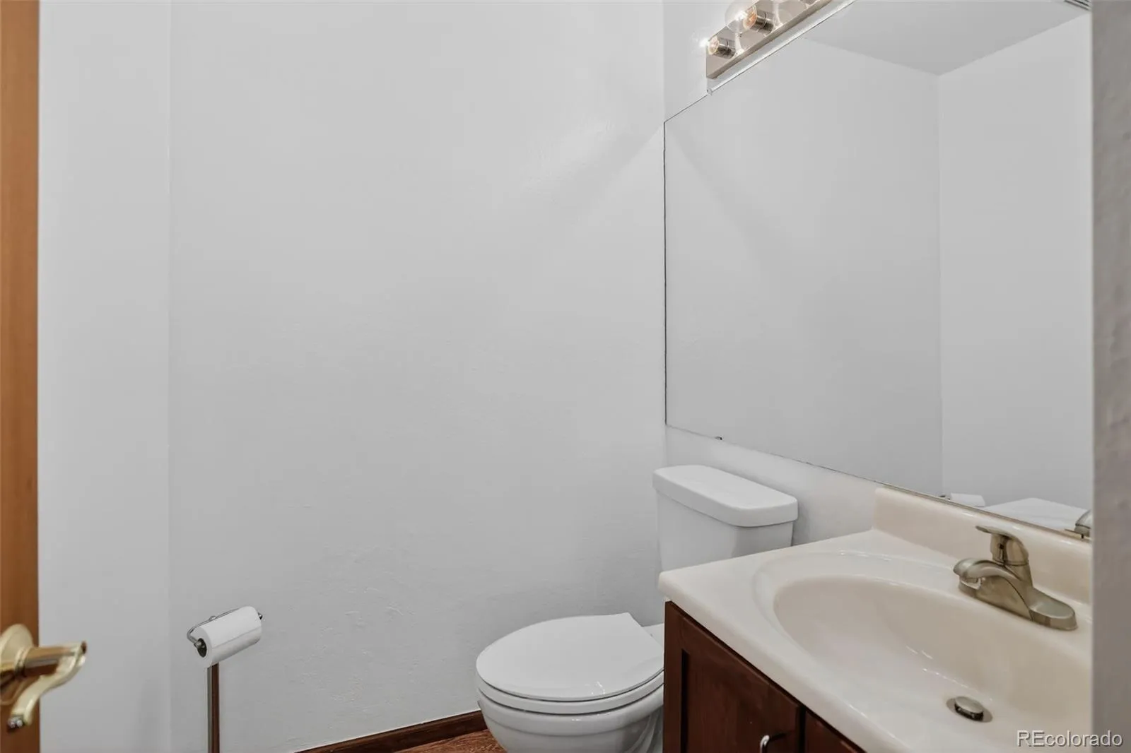 8864 S Indian Creek Street Highlands Ranch CO 80126 MLS #REC8368055 04092026162405 1600 23
