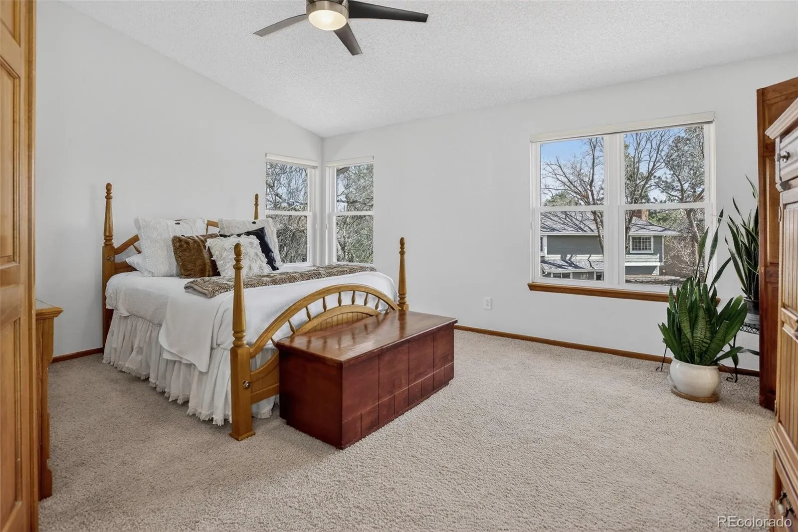 8864 S Indian Creek Street Highlands Ranch CO 80126 MLS #REC8368055 04092026162405 1600 27