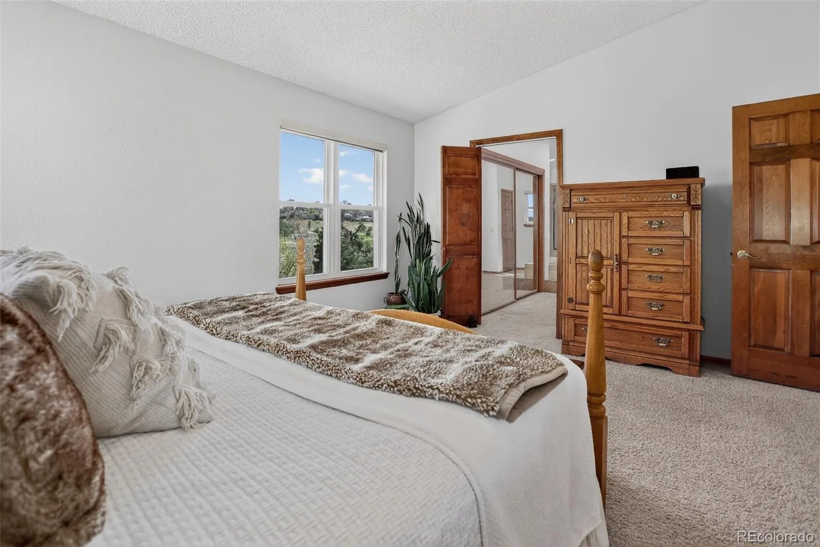 8864 S Indian Creek Street Highlands Ranch CO 80126 MLS #REC8368055 04092026162405 1600 28