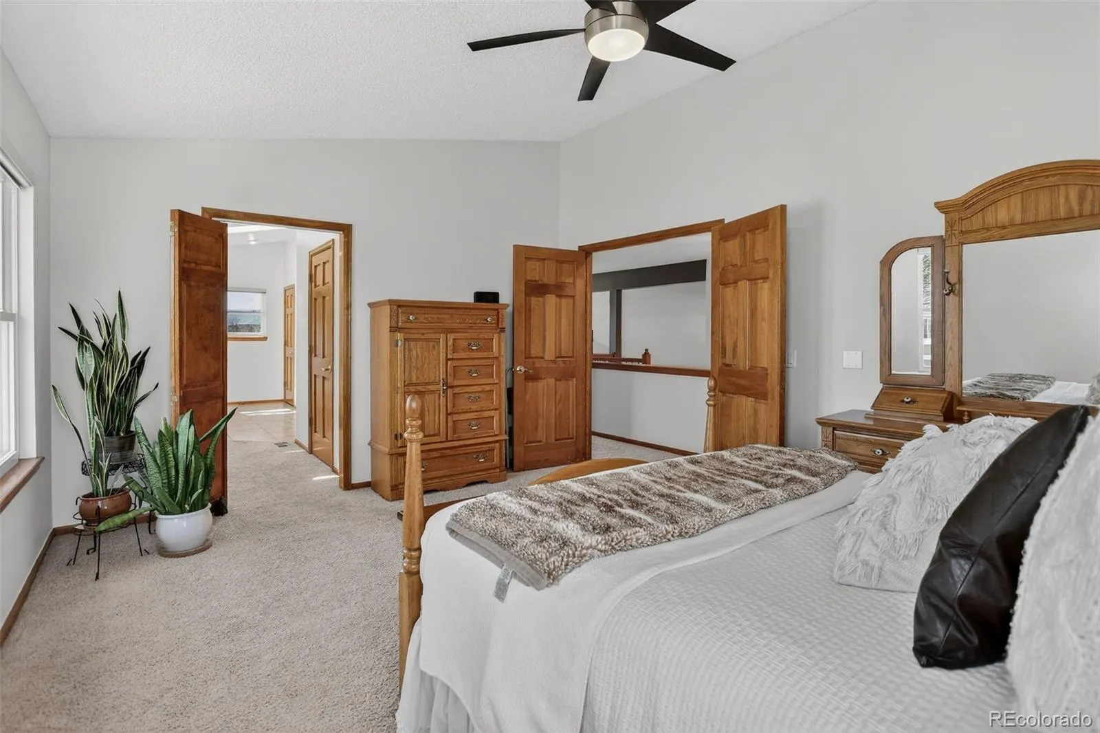 8864 S Indian Creek Street Highlands Ranch CO 80126 MLS #REC8368055 04092026162405 1600 29