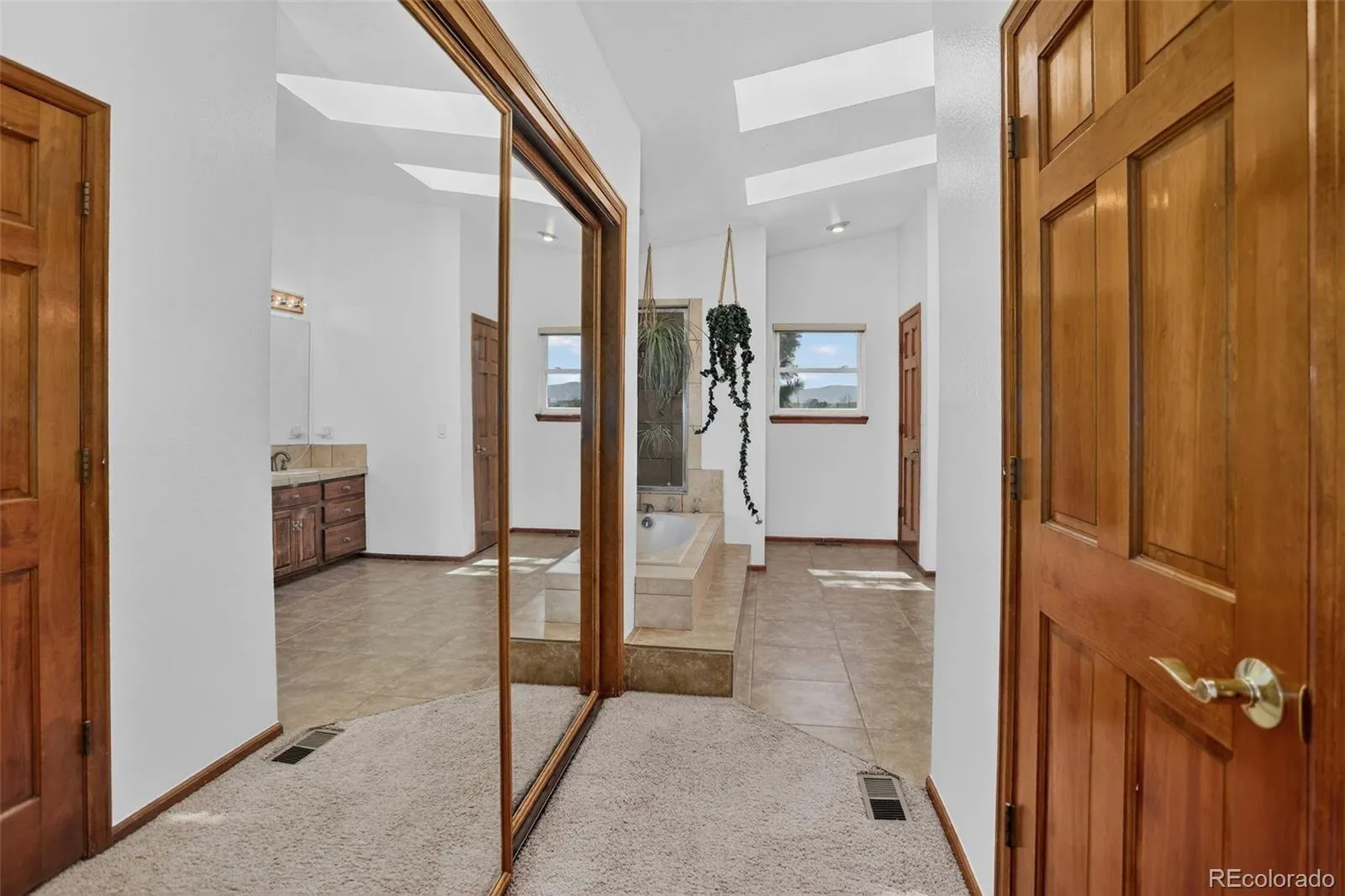 8864 S Indian Creek Street Highlands Ranch CO 80126 MLS #REC8368055 04092026162405 1600 30