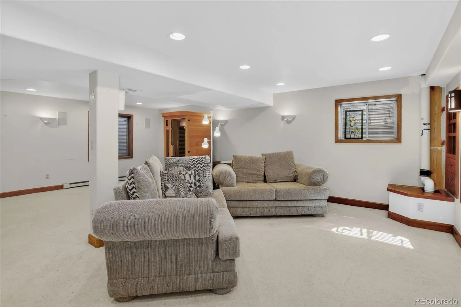 8864 S Indian Creek Street Highlands Ranch CO 80126 MLS #REC8368055 04092026162405 1600 38