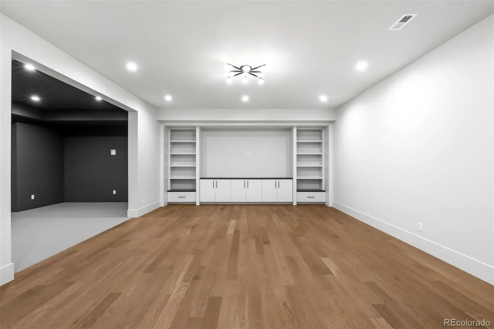 2671 E Cedar Avenue Denver CO 80209 MLS #REC8374917 03202026230744 1600 31
