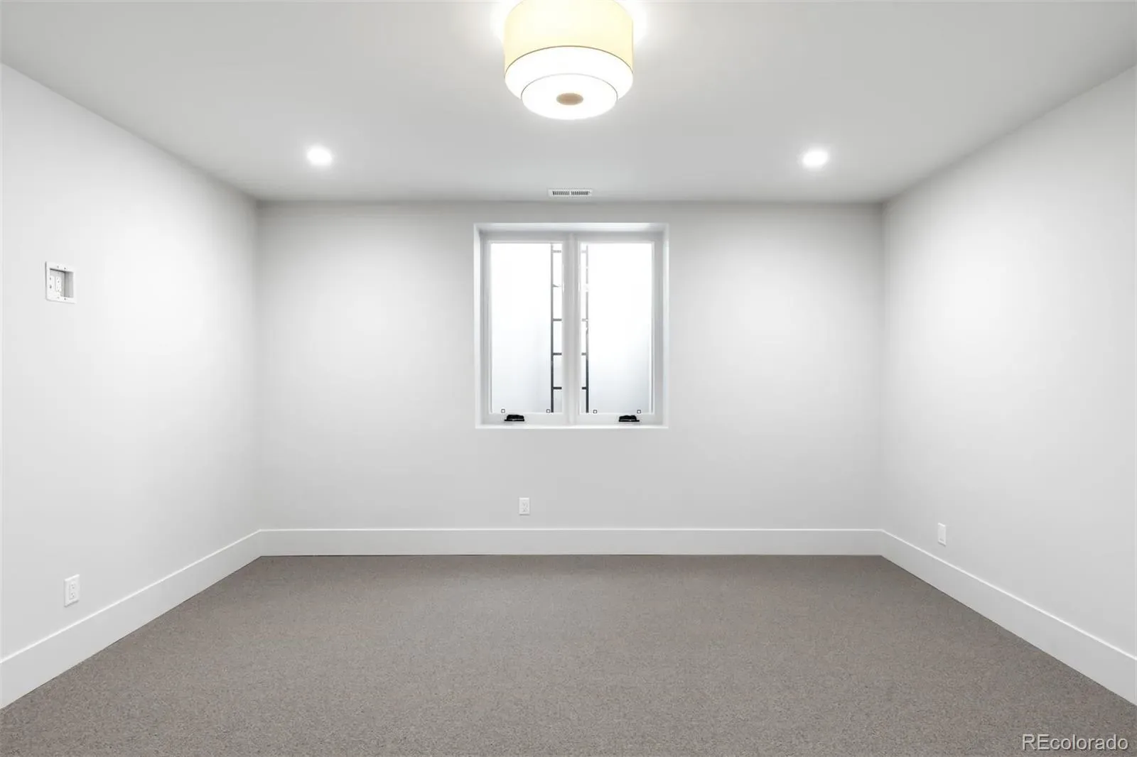 2671 E Cedar Avenue Denver CO 80209 MLS #REC8374917 03202026230744 1600 36