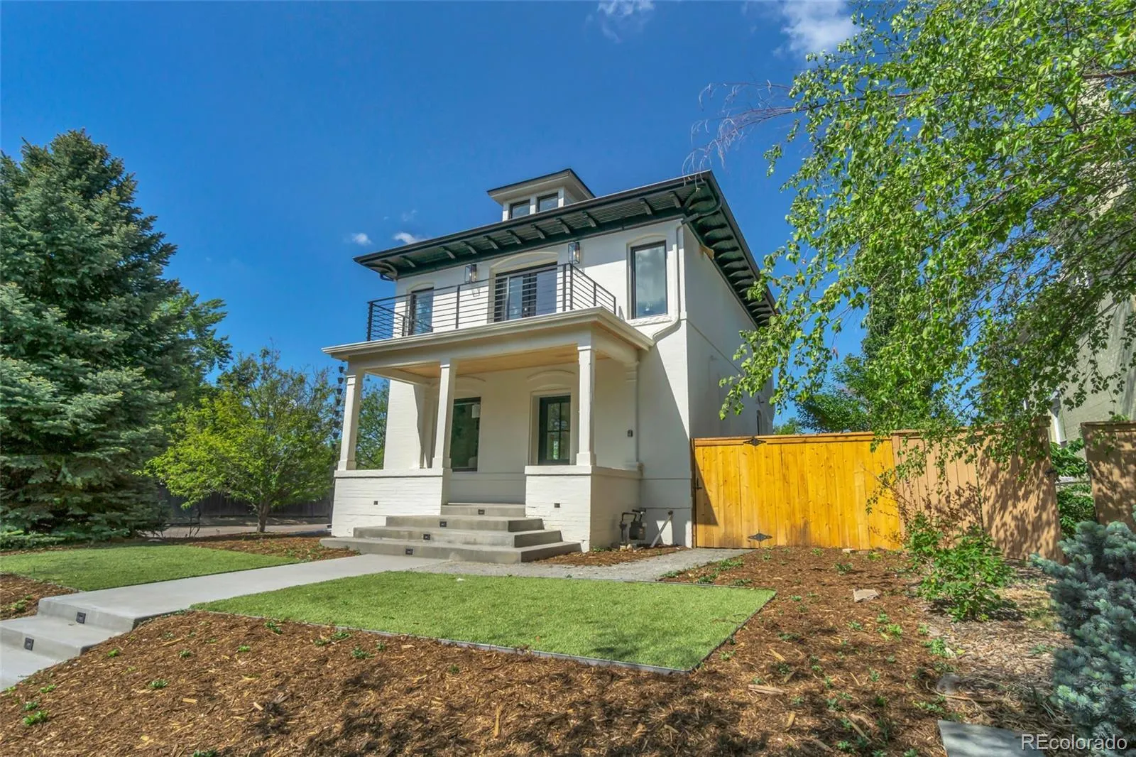 2905 N Vine Street Denver CO 80205 MLS #REC8376938 05202026001339 1600 11