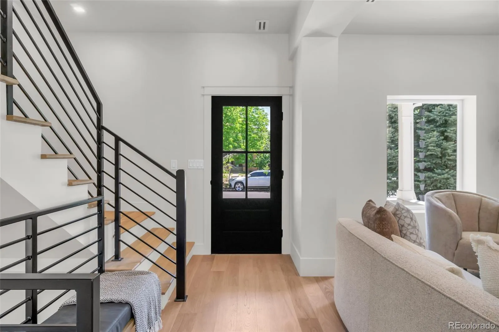 2905 N Vine Street Denver CO 80205 MLS #REC8376938 05202026001339 1600 13