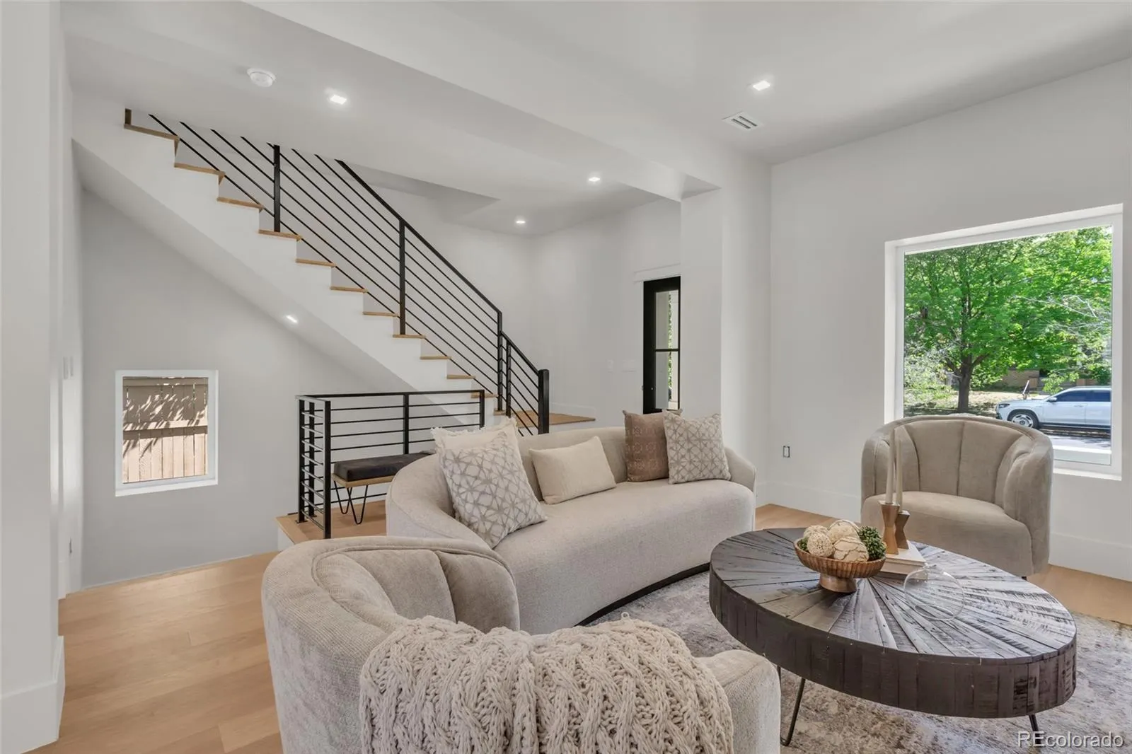 2905 N Vine Street Denver CO 80205 MLS #REC8376938 05202026001339 1600 17