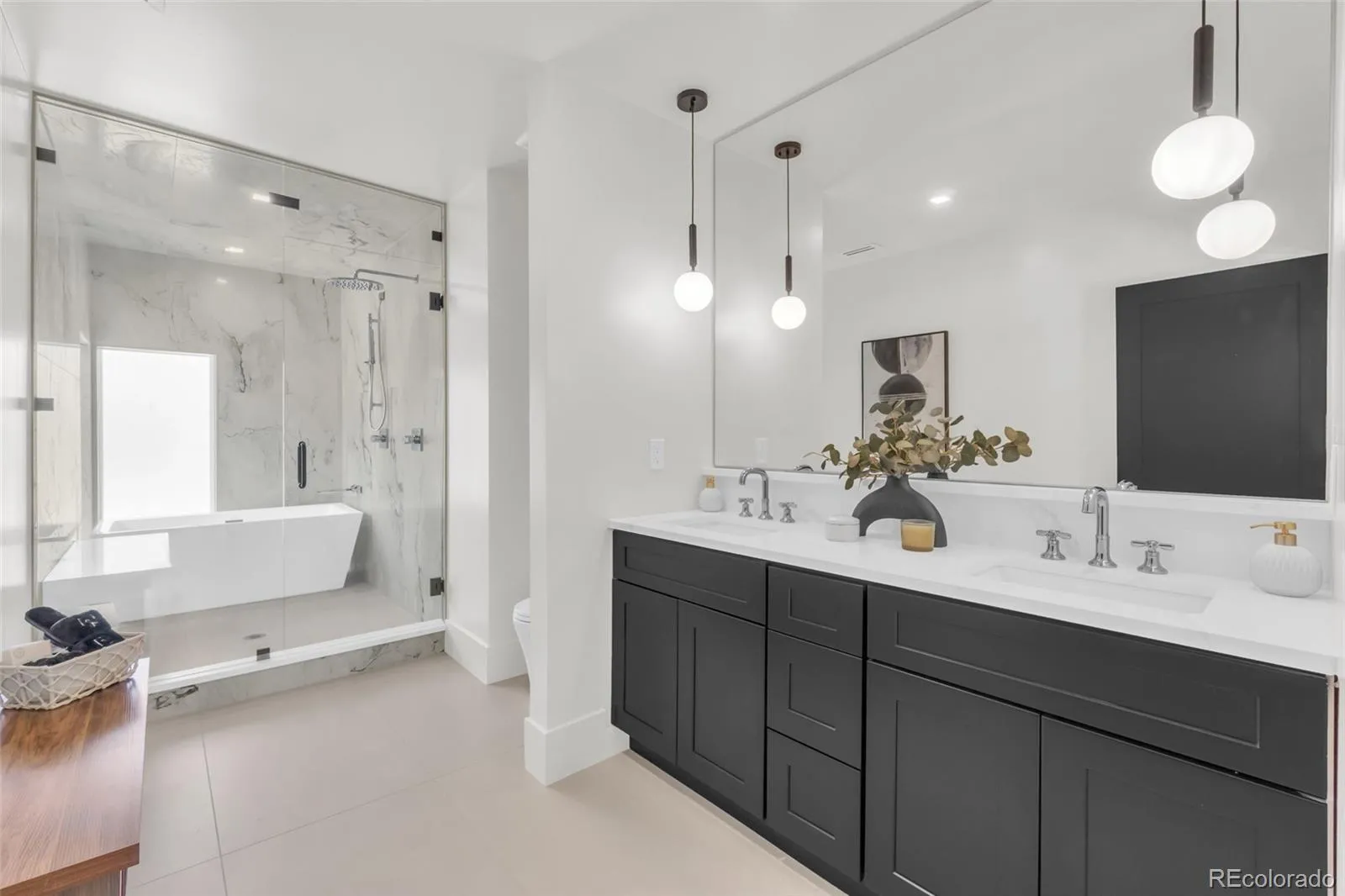 2905 N Vine Street Denver CO 80205 MLS #REC8376938 05202026001339 1600 33