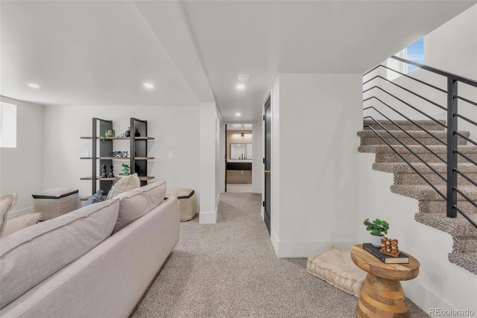 2905 N Vine Street Denver CO 80205 MLS #REC8376938 05202026001339 1600 39