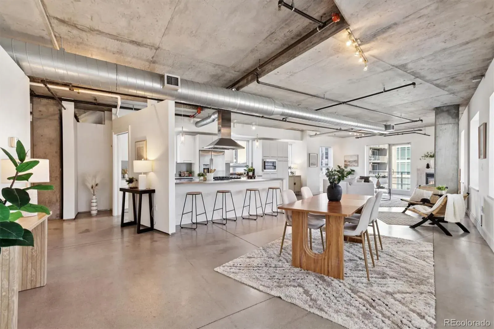 11182025200331 1600 0