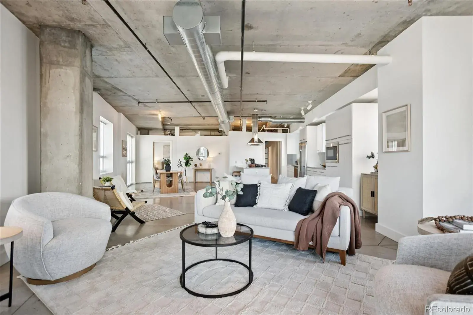 11182025200331 1600 14