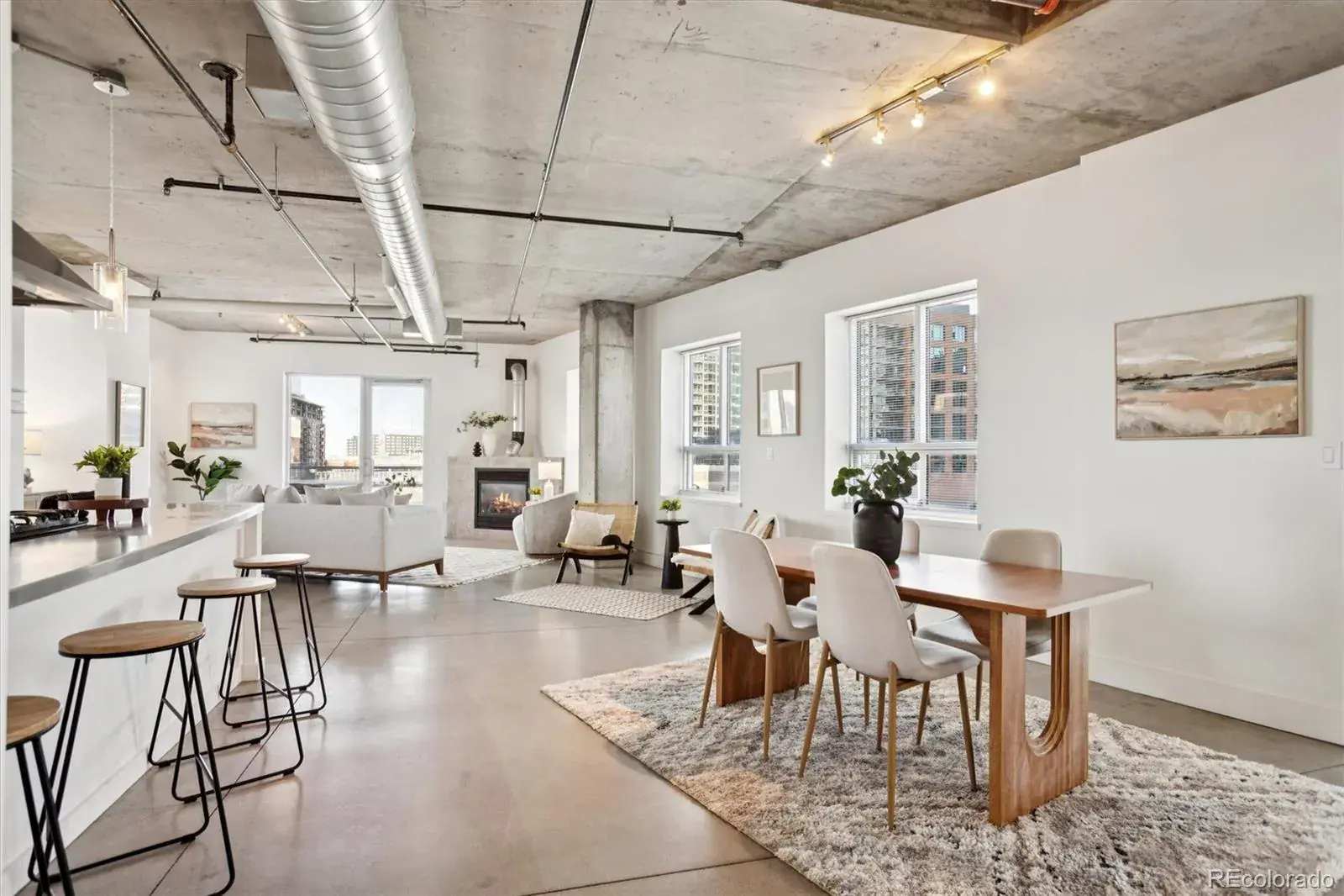 11182025200331 1600 16