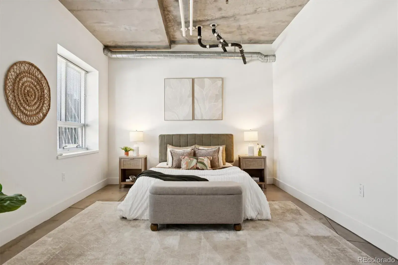 11182025200331 1600 17