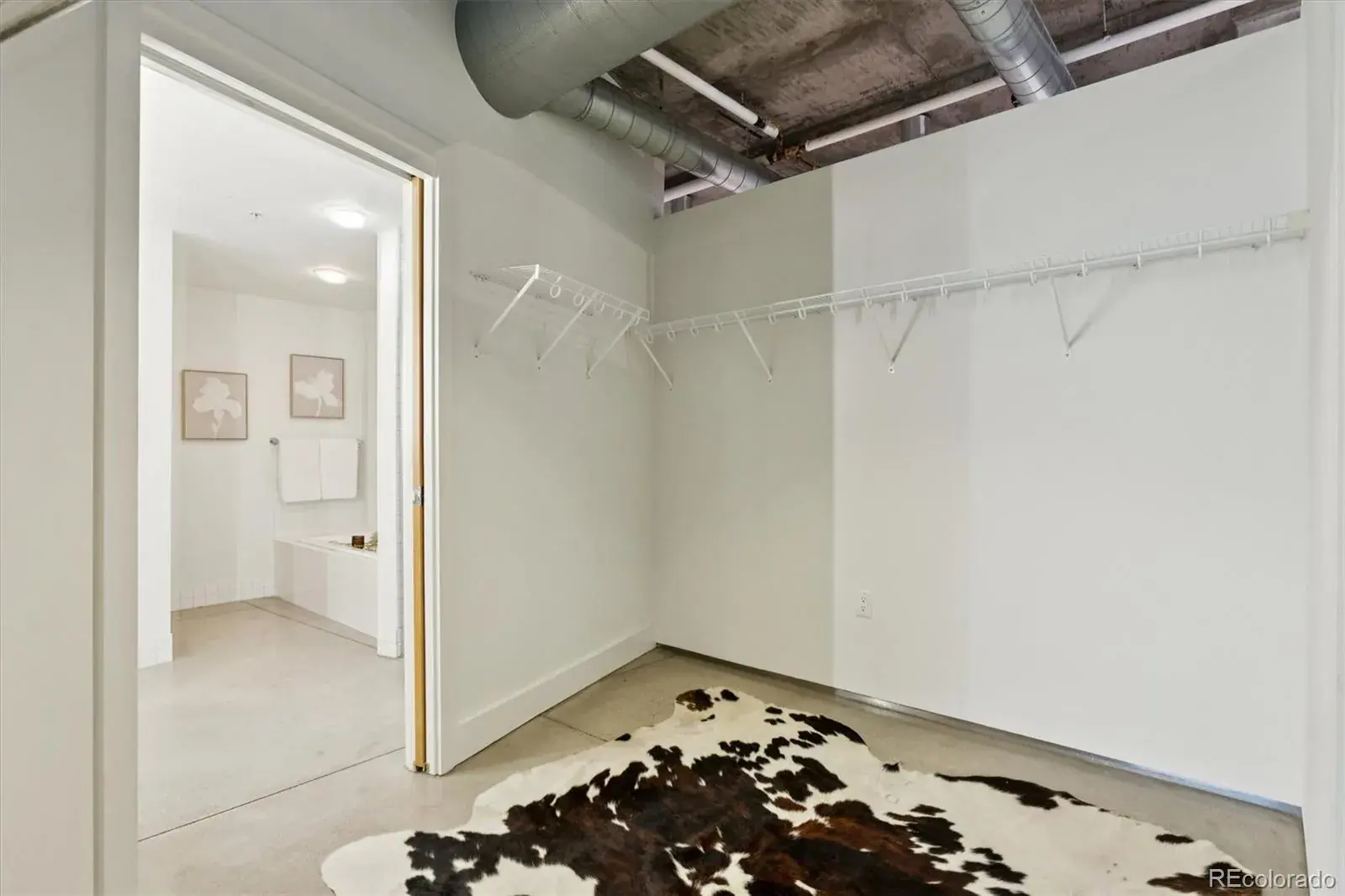 11182025200331 1600 19