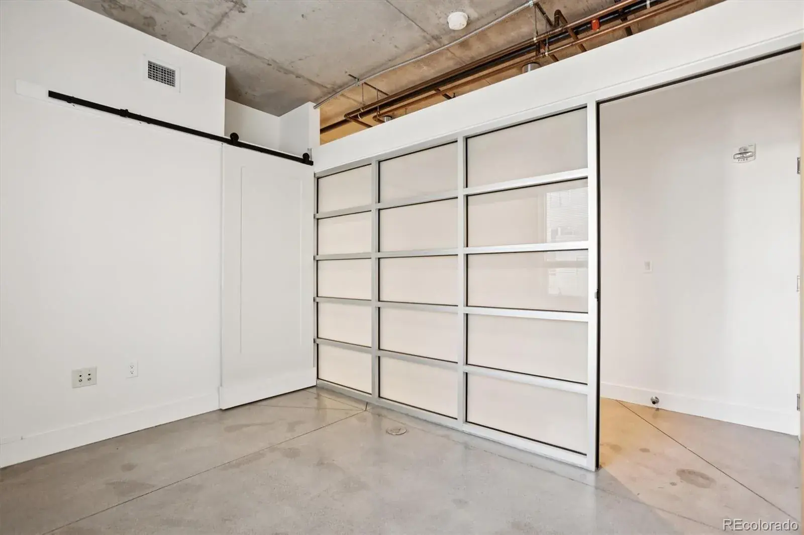 11182025200331 1600 24