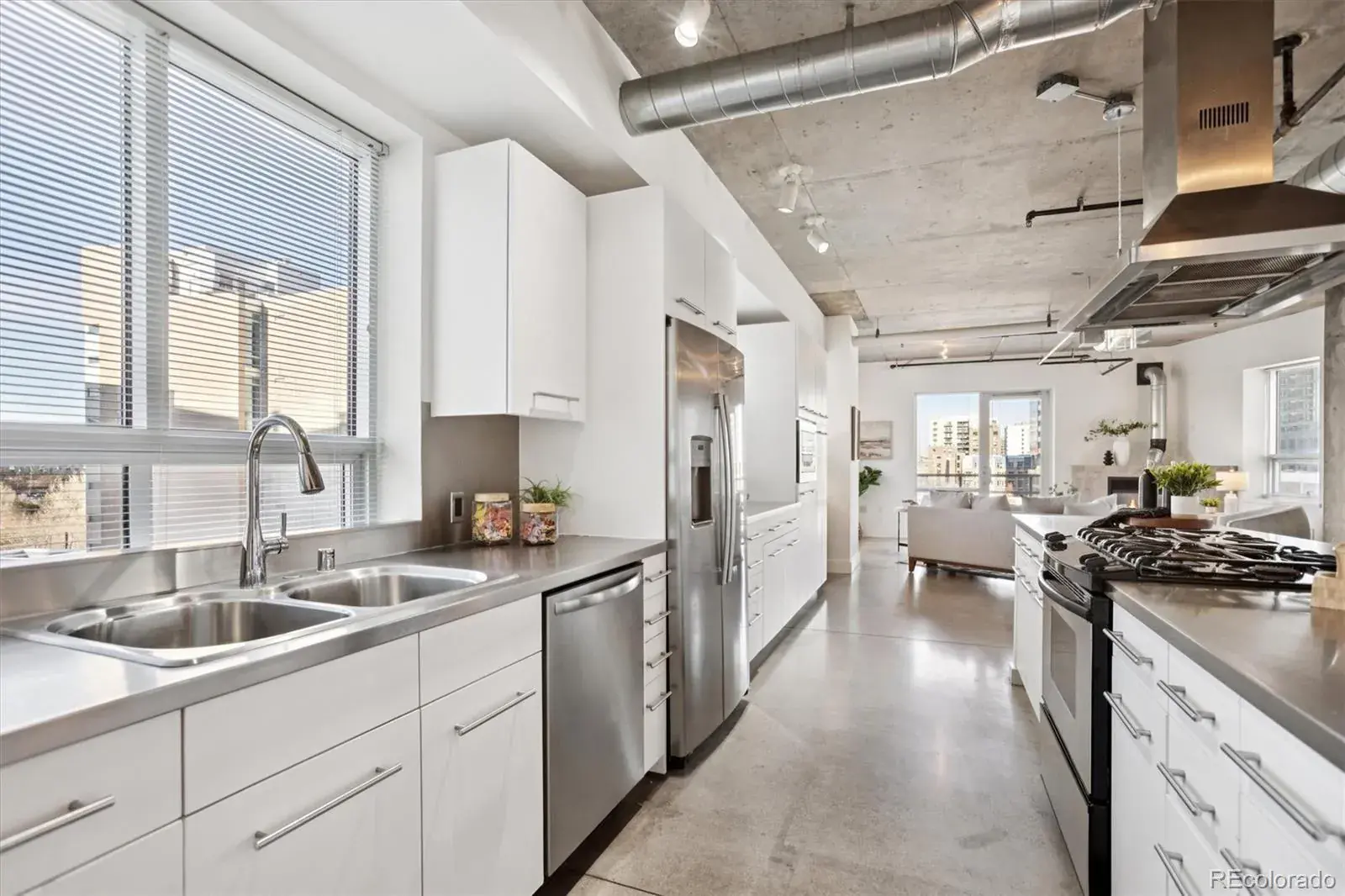 11182025200331 1600 5