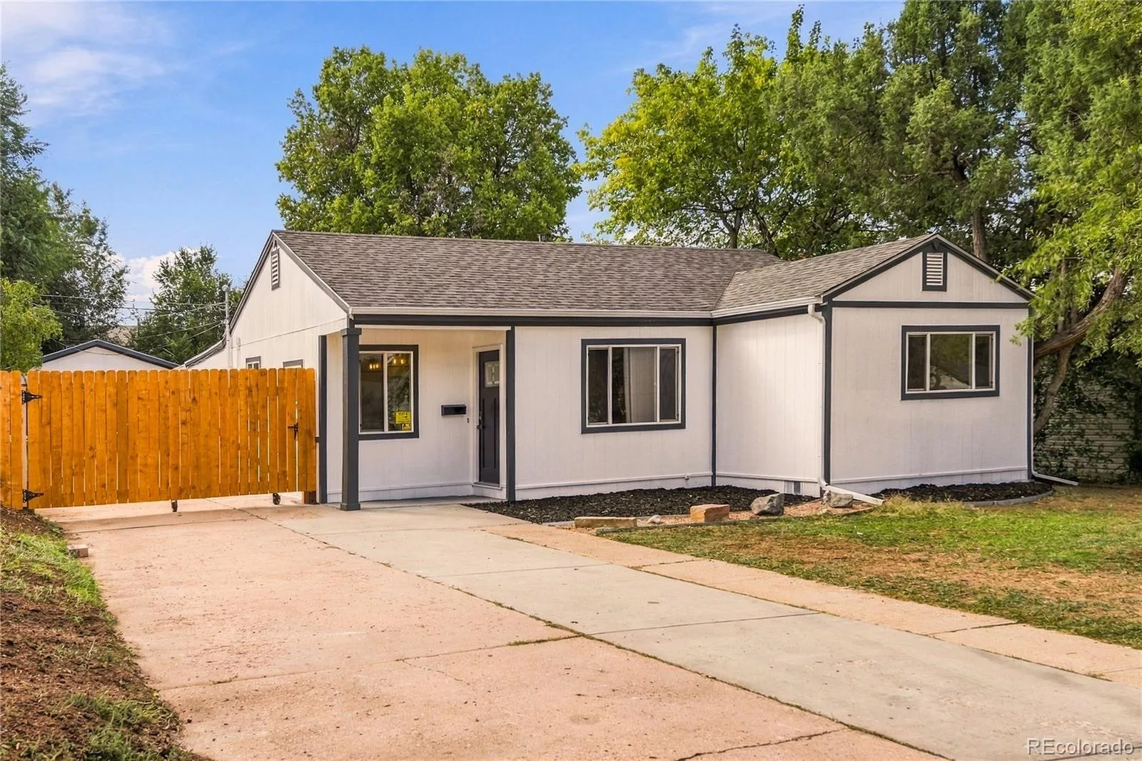 3413 S Eudora Street Denver CO 80222 | MLS #REC8381402 09242026224807 1600 29