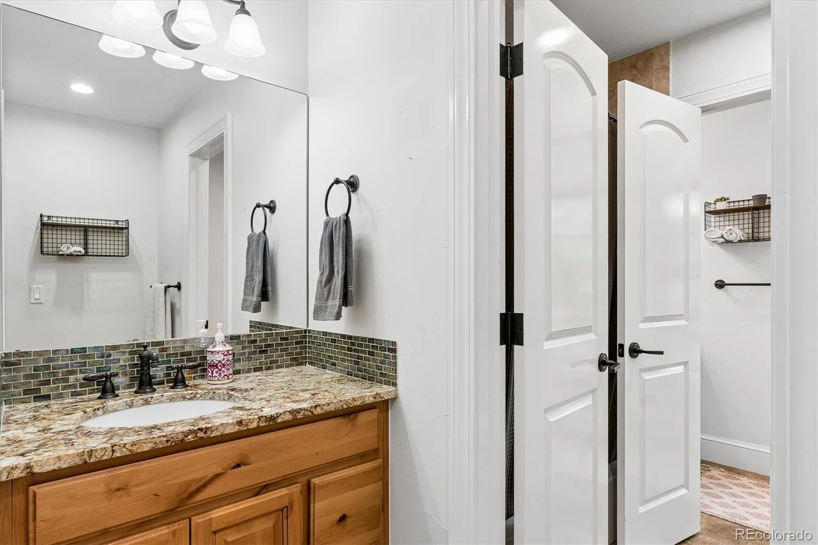 5518 S Foresthill Street Littleton CO 80120 | MLS #REC8385067 10022026181912 1600 32