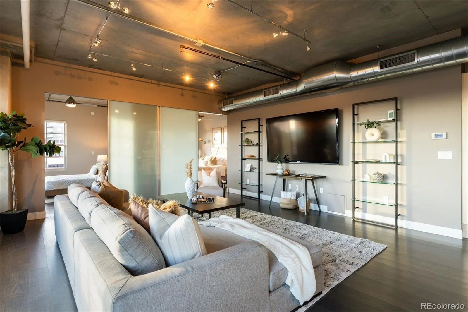 04132026210829 1600 16