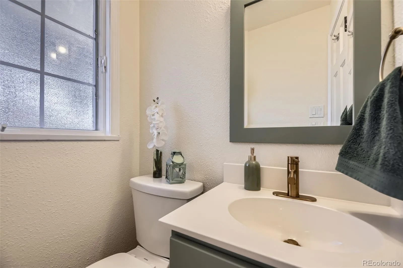 4401 S Yosemite Court Greenwood Village CO 80111 MLS #REC8389768 04272026182223 1600 15