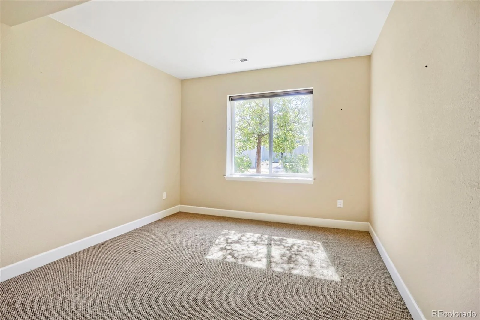 6998 W Jewell Drive Lakewood CO 80227 | MLS #REC8389904 09232026011406 1600 11