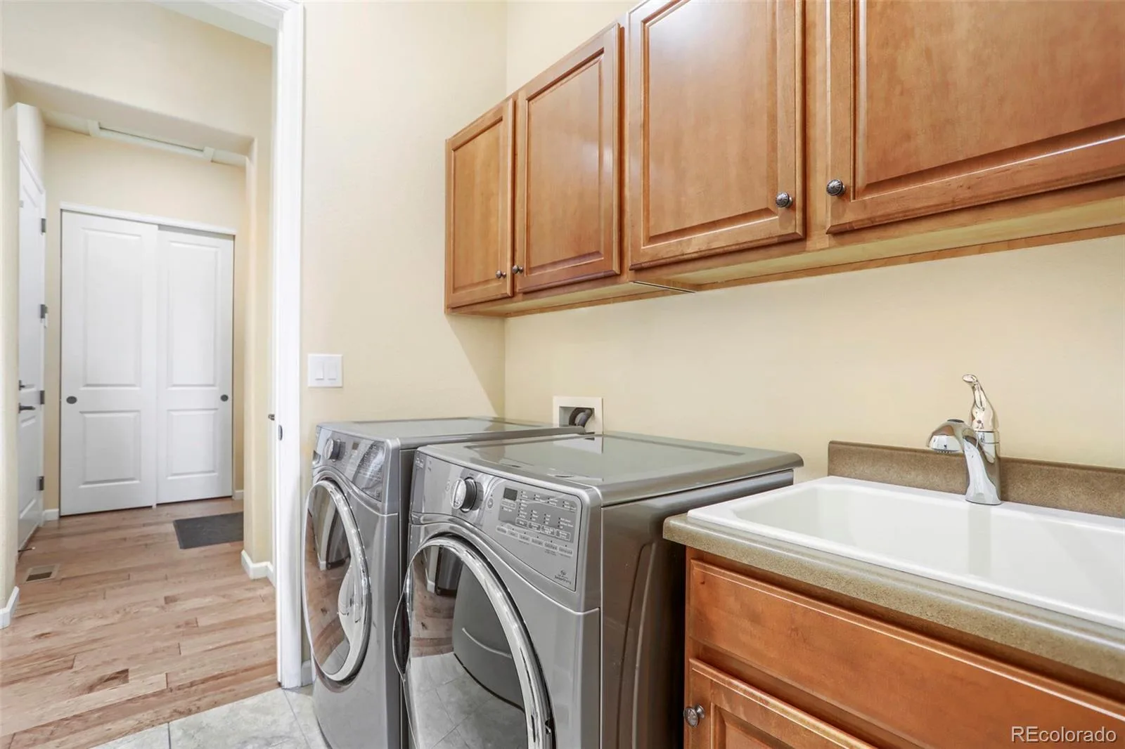 6998 W Jewell Drive Lakewood CO 80227 | MLS #REC8389904 09232026011406 1600 15