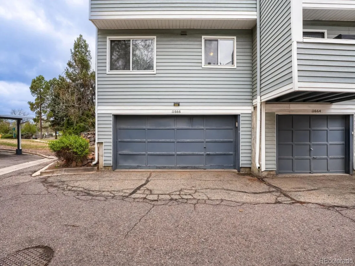 11666 E Cedar Avenue Aurora CO 80012 MLS #REC8390707 05152026201206 1200 21