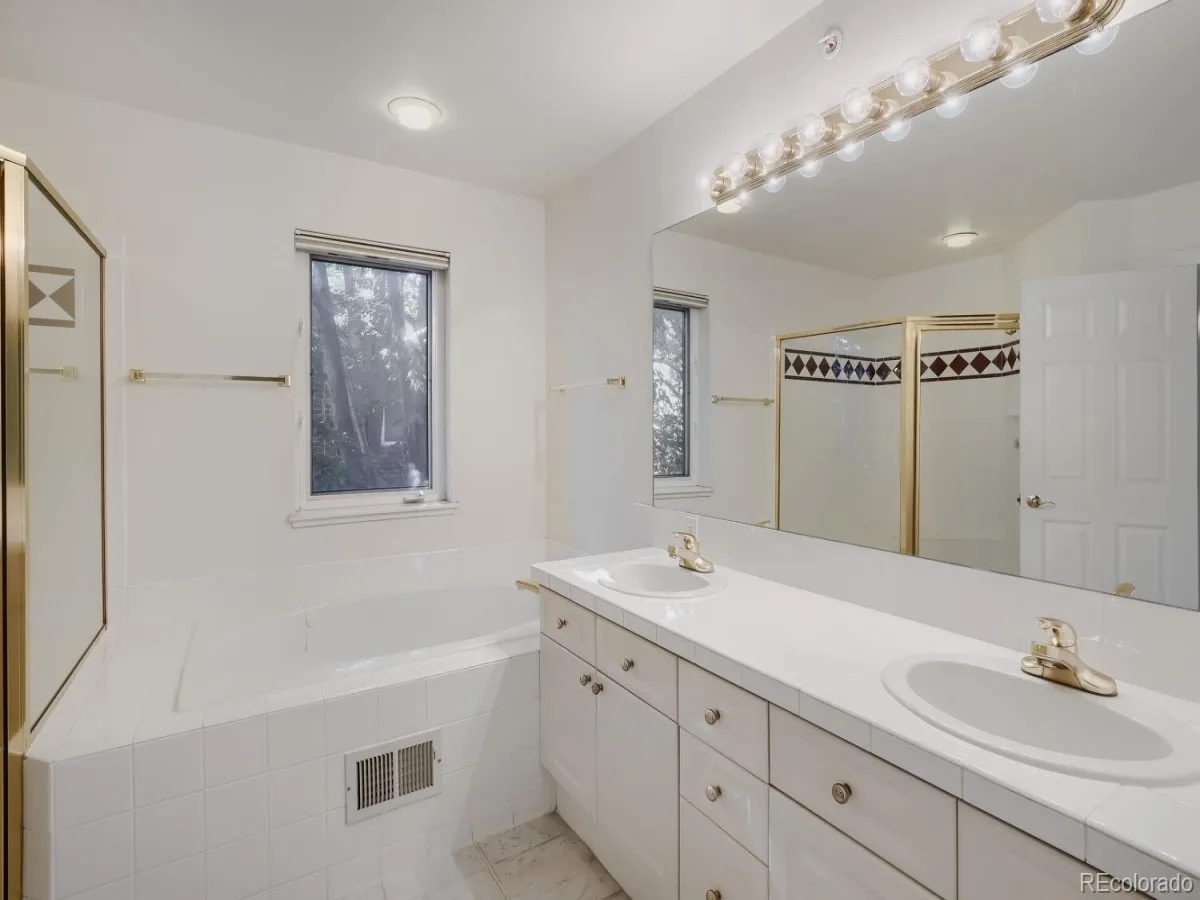 2660 S University Boulevard #P Denver CO 80210 | MLS #REC8395661 08242026193514 1200 15