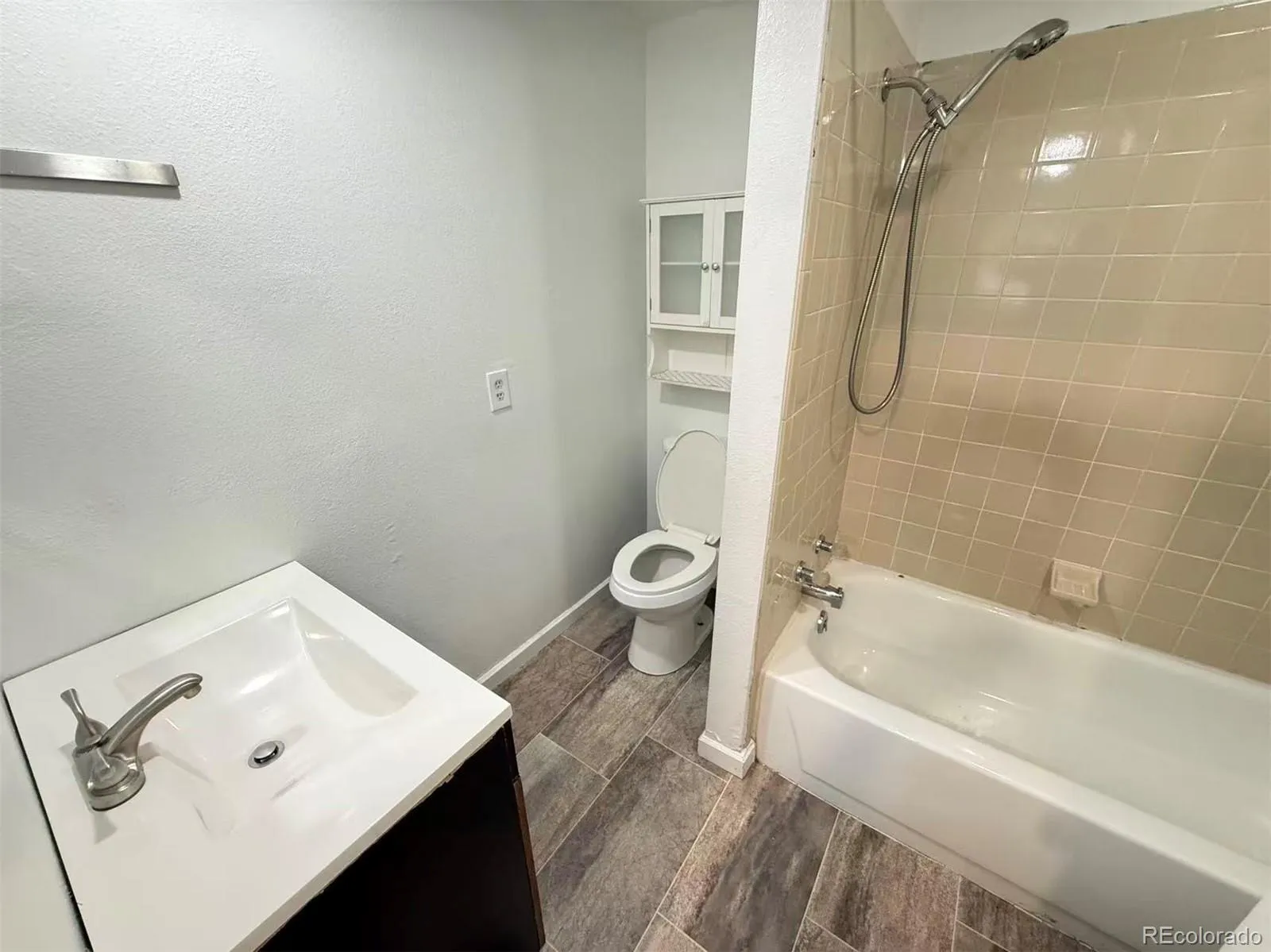 14129 E Dickinson Drive #B Aurora CO 80014 MLS #REC8396325 05092026031202 1600 13