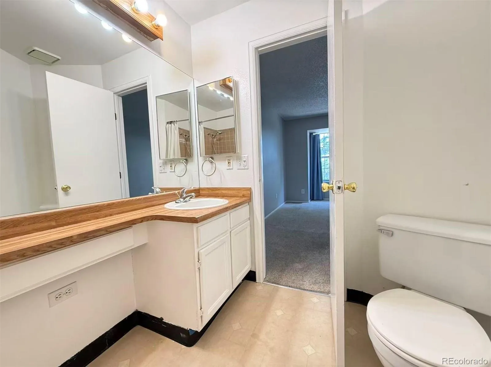 14129 E Dickinson Drive #B Aurora CO 80014 MLS #REC8396325 05092026031202 1600 19