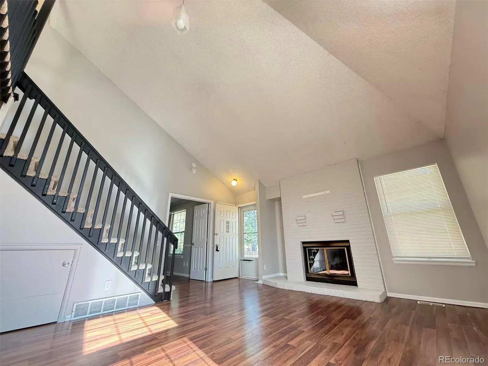 14129 E Dickinson Drive #B Aurora CO 80014 MLS #REC8396325 05092026031202 1600 2