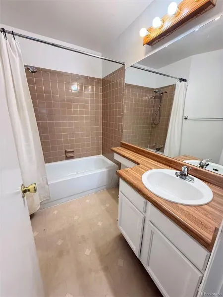 14129 E Dickinson Drive #B Aurora CO 80014 MLS #REC8396325 05092026031202 800 18