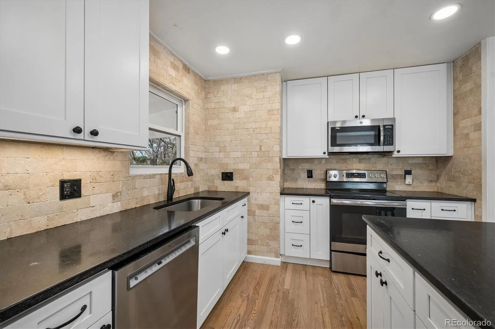 04072026190709 1600 9