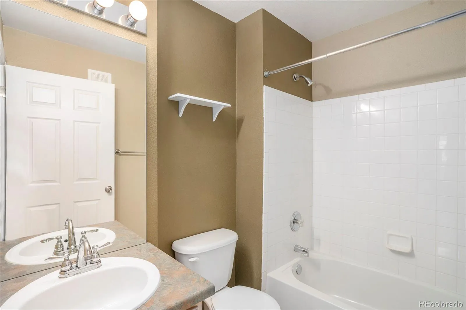 1461 S Danube Way #103 Aurora CO 80017 MLS #REC8397909 05092026023409 1600 17