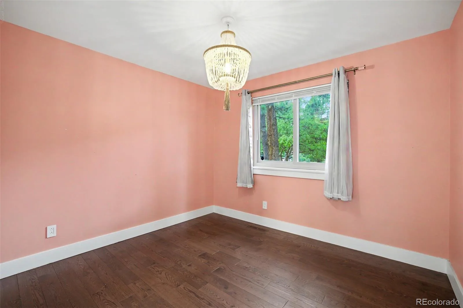 5314 S Youngfield Court Littleton CO 80127 | MLS #REC8398504 07312026163023 1600 25