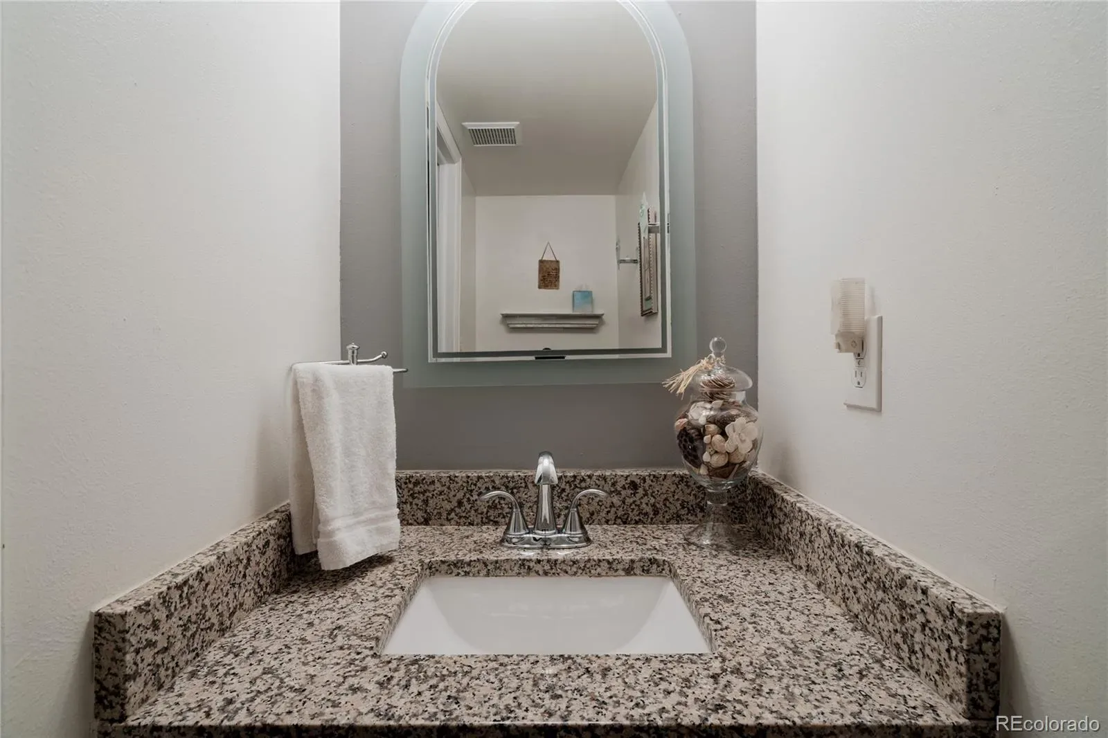 03282026004431 1600 16