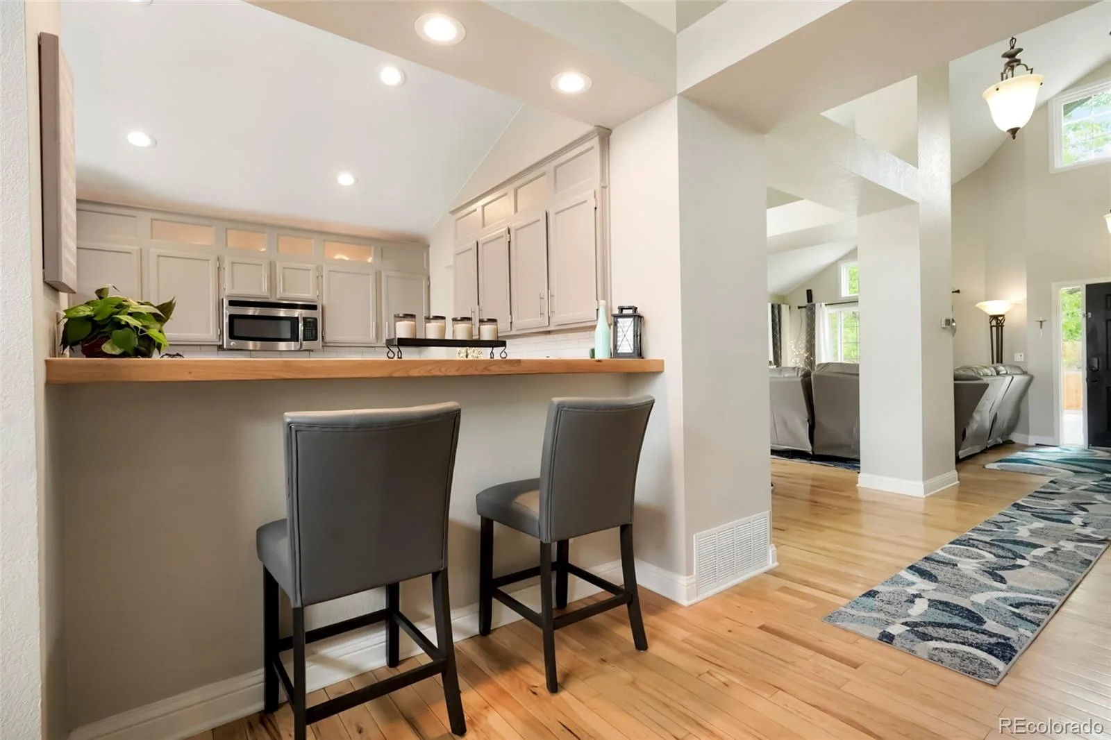 8107 W Morraine Drive Littleton CO 80128 | MLS #REC8400372 08202026110208 1600 10