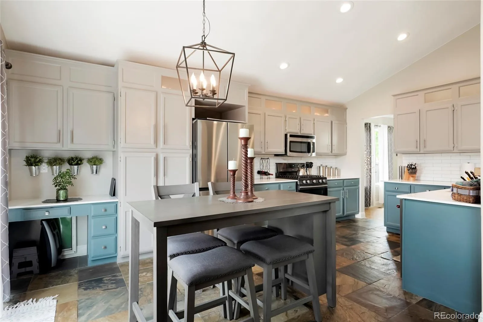 8107 W Morraine Drive Littleton CO 80128 | MLS #REC8400372 08202026110208 1600 11