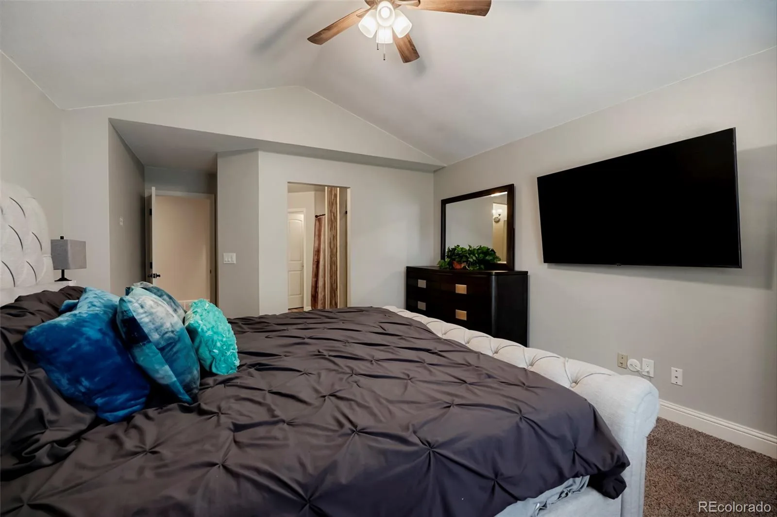 8107 W Morraine Drive Littleton CO 80128 | MLS #REC8400372 08202026110208 1600 18