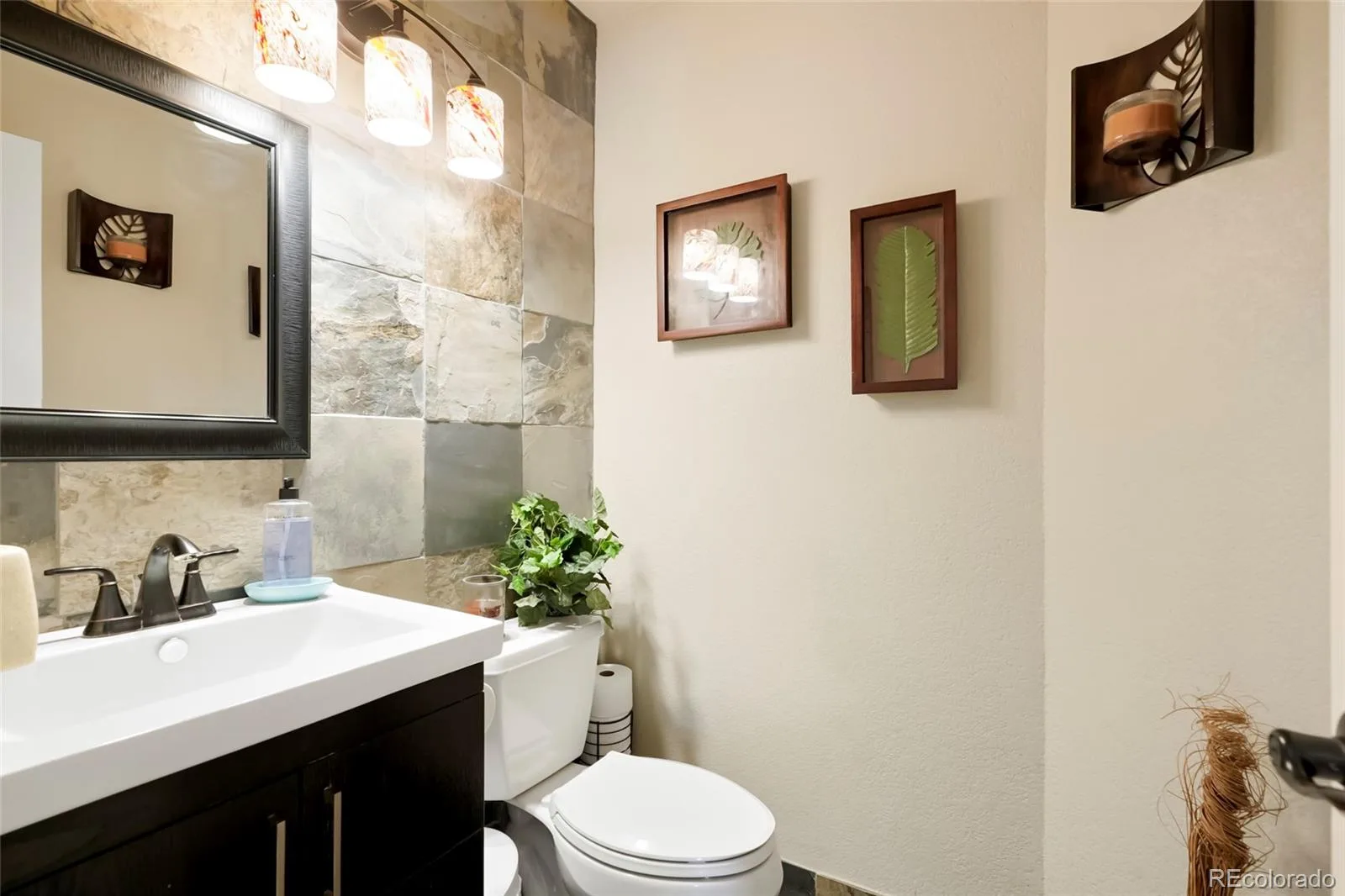 8107 W Morraine Drive Littleton CO 80128 | MLS #REC8400372 08202026110208 1600 23