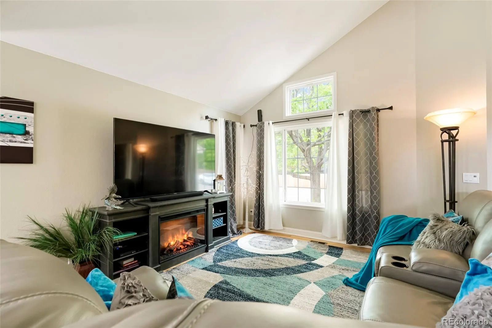 8107 W Morraine Drive Littleton CO 80128 | MLS #REC8400372 08202026110208 1600 4