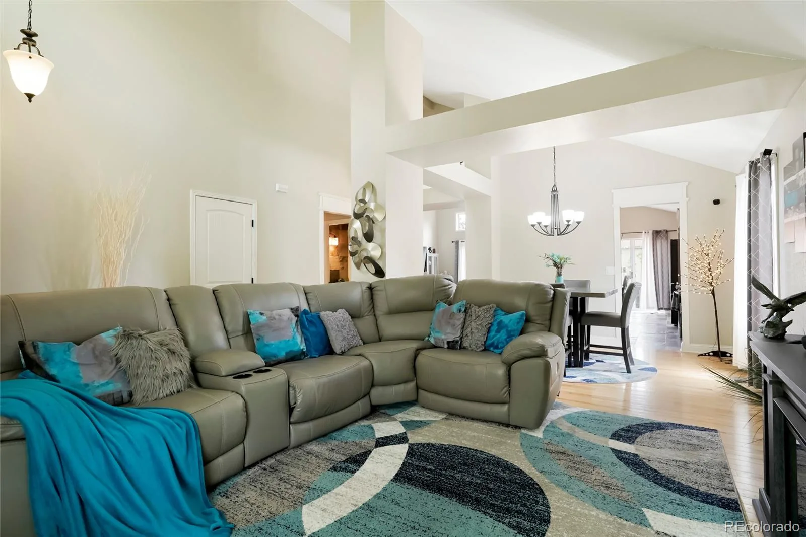 8107 W Morraine Drive Littleton CO 80128 | MLS #REC8400372 08202026110208 1600 5