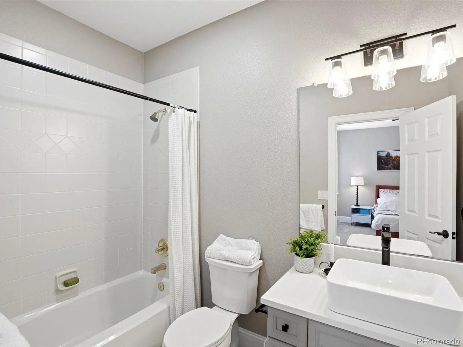 6536 S Riviera Way Aurora CO 80016 MLS #REC8401690 06022026210857 1600 32